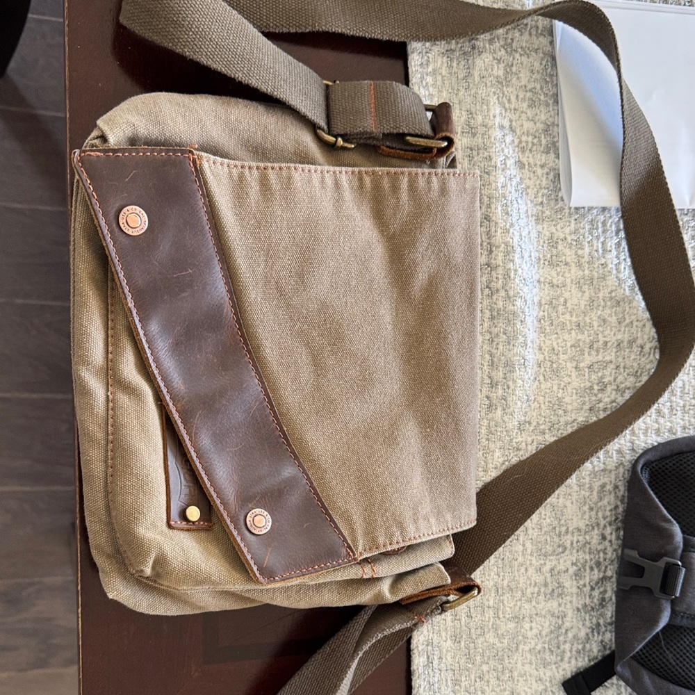 Elegant Tan Canvas Crossbody Bag